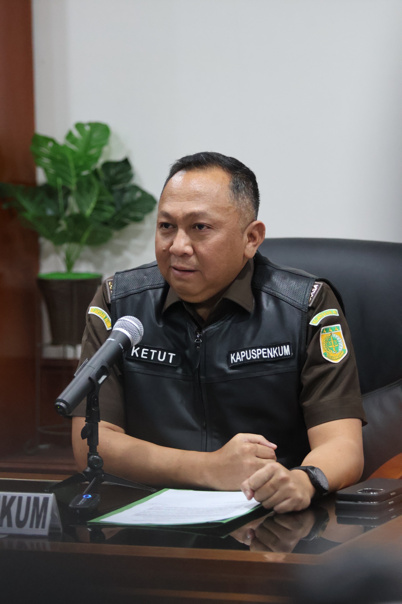 Kejaksaan Agung Memeriksa CEO Officer Division Head PT Antam Tbk ...